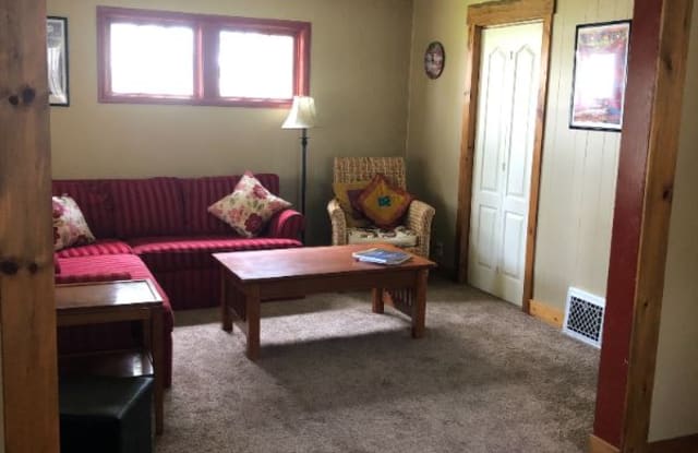 725 Kalispell Ave - 725 Kalispell Avenue, Whitefish, MT 59937
