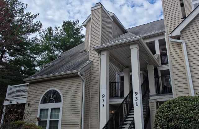 933 HILLSIDE LAKE TERRACE - 933 Hillside Lake Terrace, Gaithersburg, MD 20878 933 HILLSIDE LAKE TERRACE - 933 Hillside Lake Terrace, Gaithersburg, MD 20878