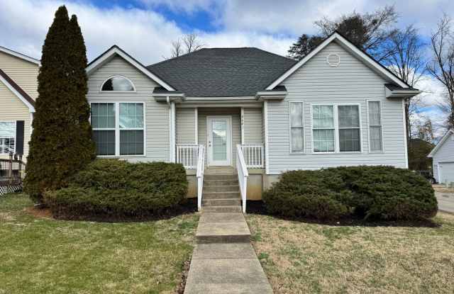 Comfortable 2-Bed, 2-Bath Home photos photos