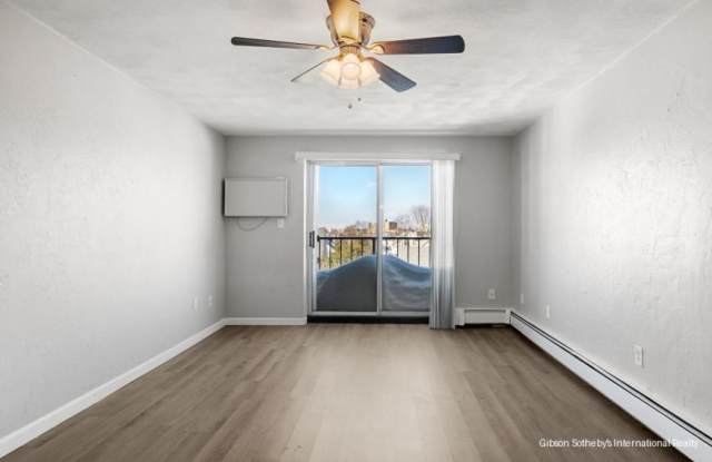 22 Irving St. photos photos