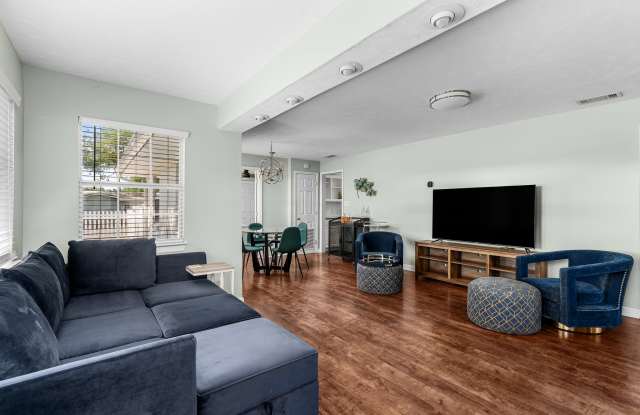 1301 Foster Ave photos photos