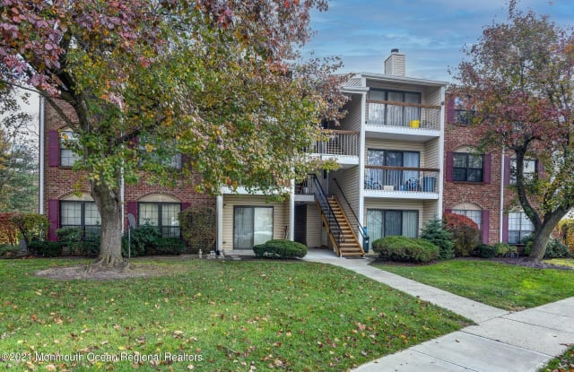 331 Bromley Court - 331 Bromley Pl, Middlesex County, NJ 08816