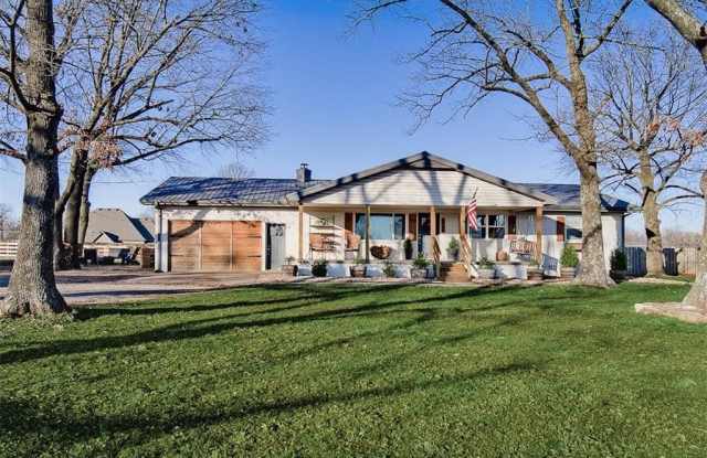 9940 Kitty  RD - 9940 Kitty Road, Benton County, AR 72719