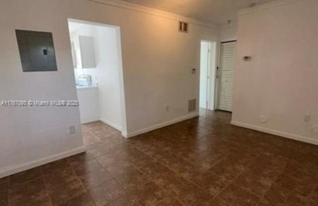 3680 Oak Ave - 3680 Oak Avenue, Miami, FL 33133 3680 Oak Ave - 3680 Oak Avenue, Miami, FL 33133