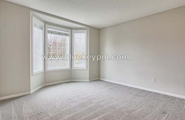 4 Bed, 2.5 Baths Home with Primary Suite on Main Floor in Ridgefield Gallery 3