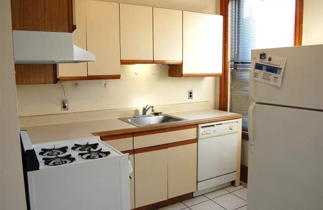 504 WASHINGTON ST photos photos