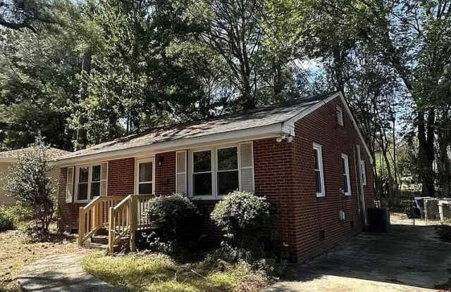 902 Meadow Street S photos photos