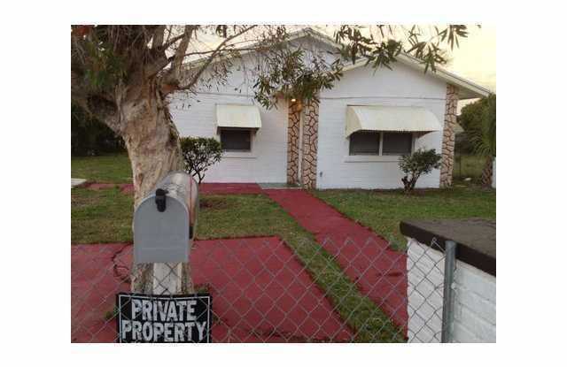 Pet Friendly 3 Bedroom Single Family Home in Riviera Beach photos photos
