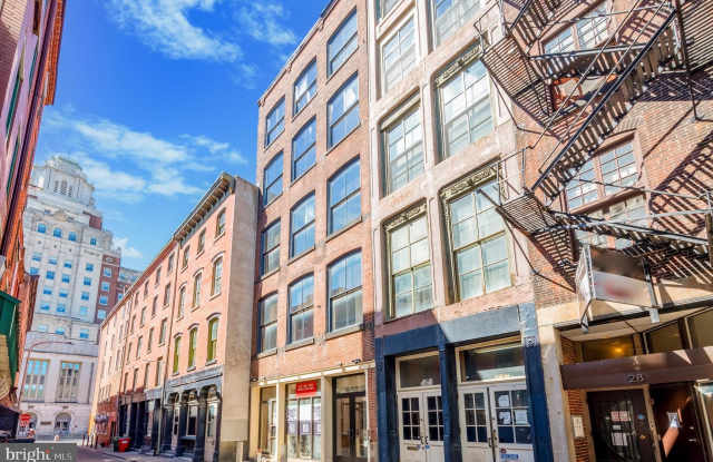 32 STRAWBERRY STREET unit: 1 photos photos