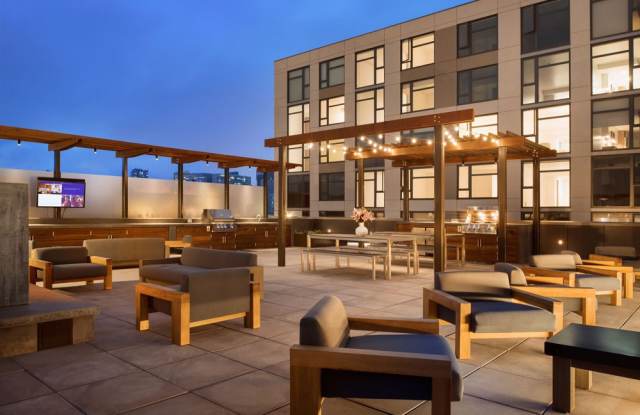 923 Folsom Gallery 4