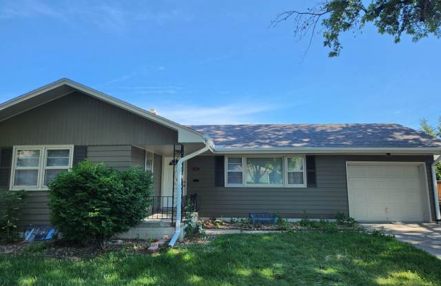 Newly remodeled 4 bed 2 bath Gallery 1