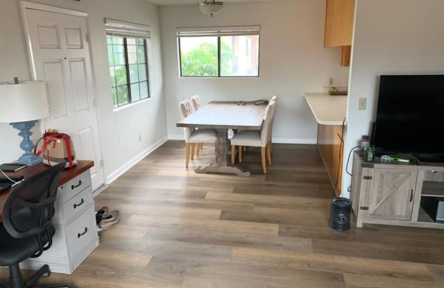 825-827 Olive Ave - 825 Olive Ave, Coronado, CA 92118