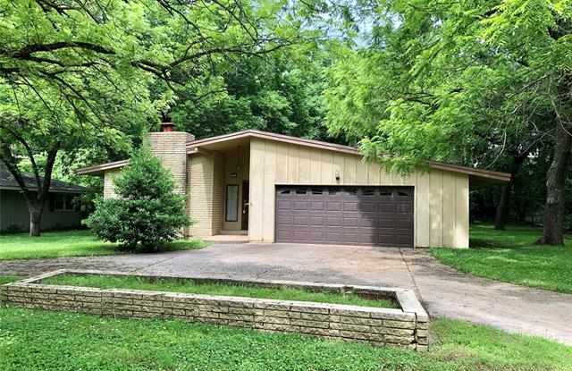 1308 Brookside Parkway - 1308 Brookside Parkway, Bartlesville, OK 74006