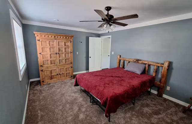 Full Furnished 2b/1b Gallery 3