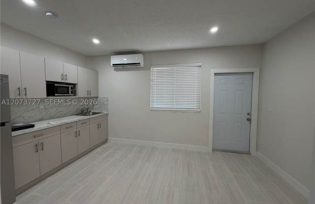 10921 SW 144 Av Gallery 3