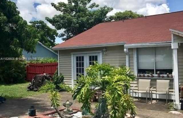 14930 SW 152nd Ter photos photos