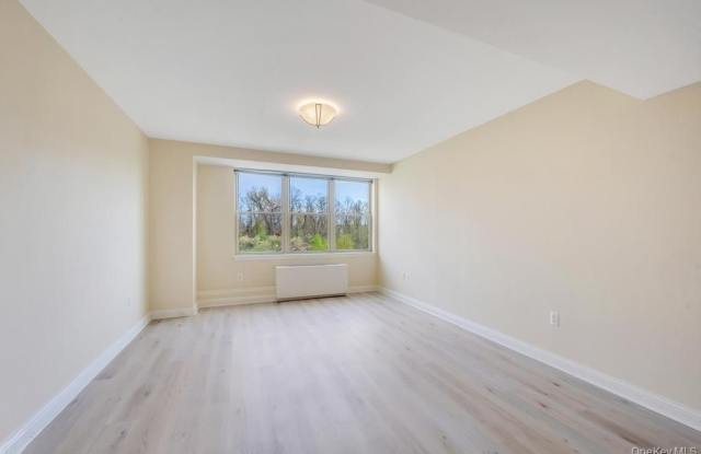 300 E Overlook Gallery 2