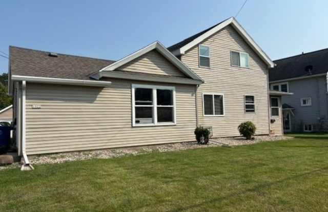 1922/1928 Oregon Street - 1922 photos photos