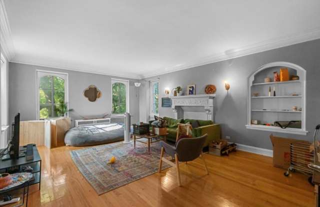 2712 W Logan Blvd photos photos