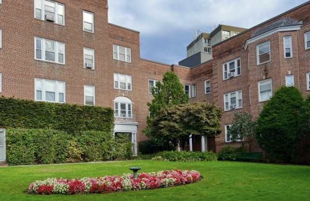 70 Strawberry Hill Avenue - 70 Strawberry Hill Avenue, Stamford, CT 06902 70 Strawberry Hill Avenue - 70 Strawberry Hill Avenue, Stamford, CT 06902