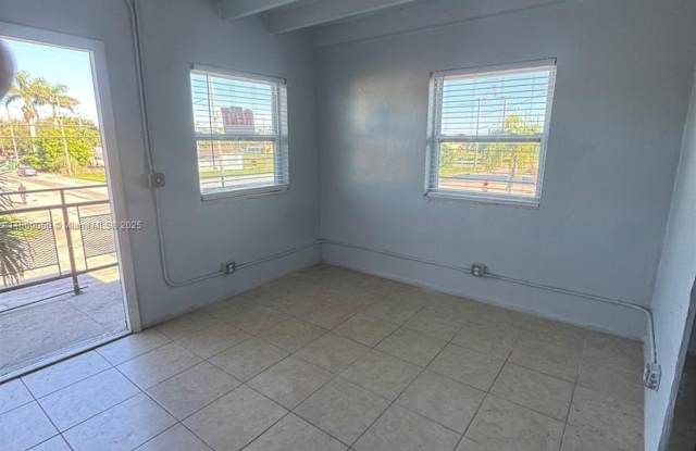 354 Rardin Ave photos photos