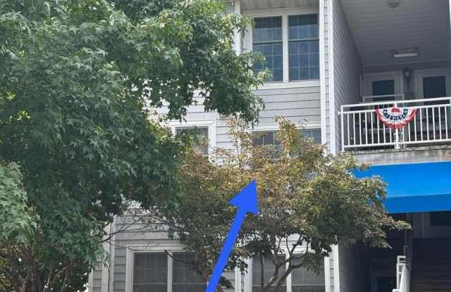 25-B OWENS LANDING Court Gallery 1