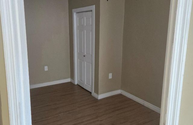 6202 HASBROOK Avenue Gallery 3