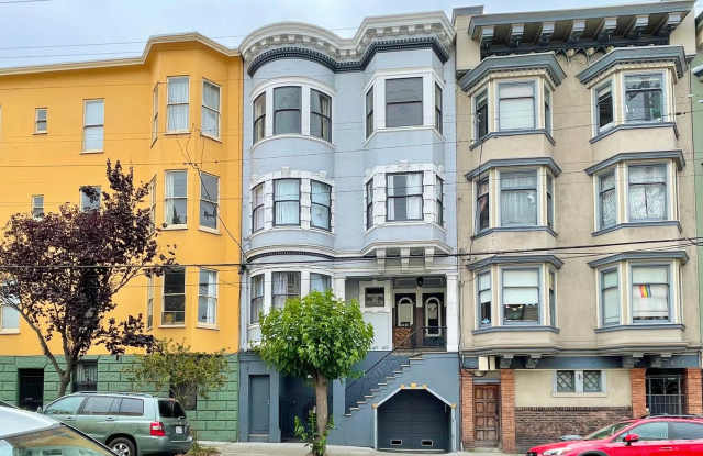 HUGE Top Floor Edwardian 4BR/1.5BA Flat w/Garden, Laundry - PROGRESSIVE!! photos photos