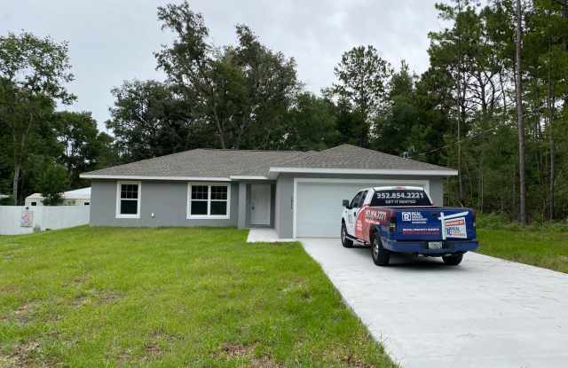 Custom Home - Desirable SW Ocala Neighborhood 3/2/2 **Won't Last** photos photos