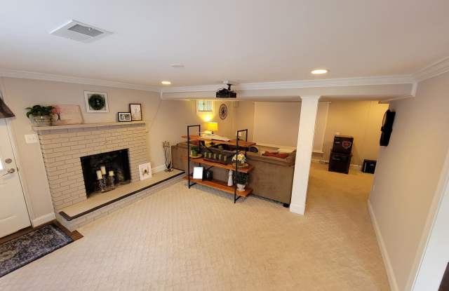 106 ROSS DRIVE SW Gallery 2