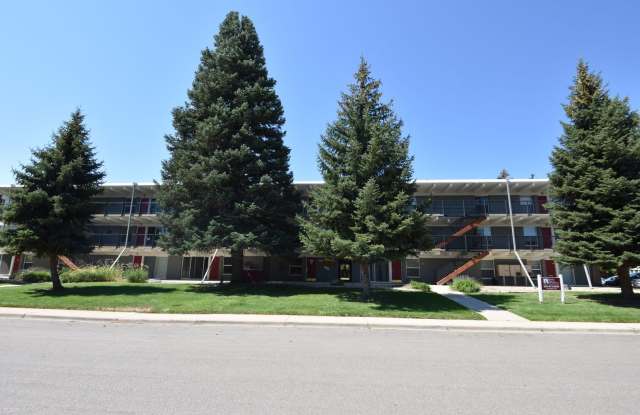 Spacious 2 Bedroom Apartment Near CU Gallery 3
