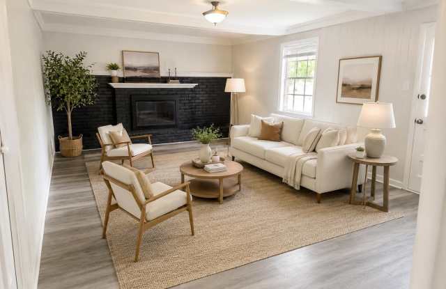 1562 HOLLY HILL Dr Gallery 4