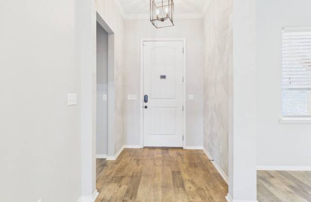 Beautiful 3-Bedroom Home in Heritage Hills Gallery 4