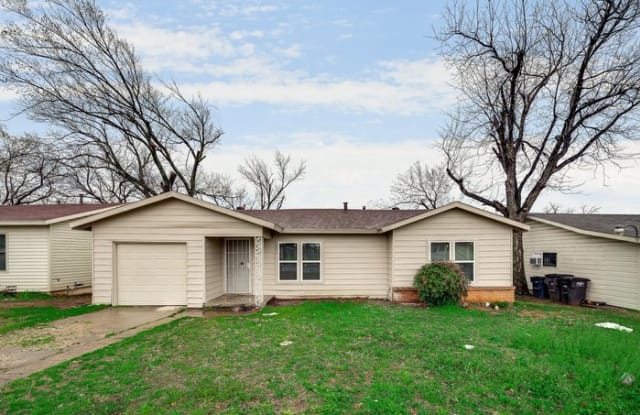 3001 Pate Drive - 3001 Pate Drive, Fort Worth, TX 76105