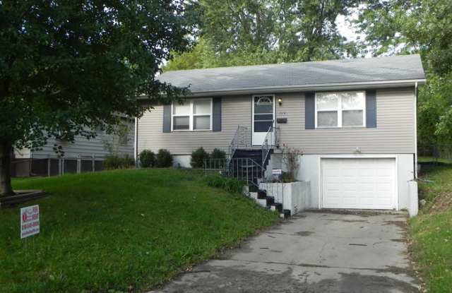 1514 South Logan Avenue - 1514 S Logan Ave, Independence, MO 64055
