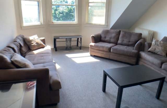 202 Williams St., 3 Gallery 2