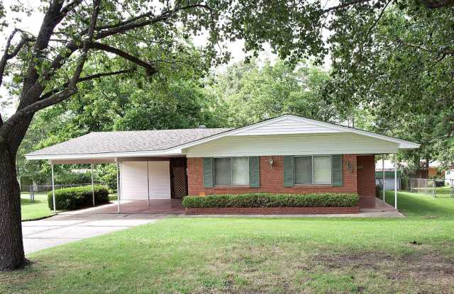 For Rent – Spacious Home Next to Spring Lake Park! photos photos