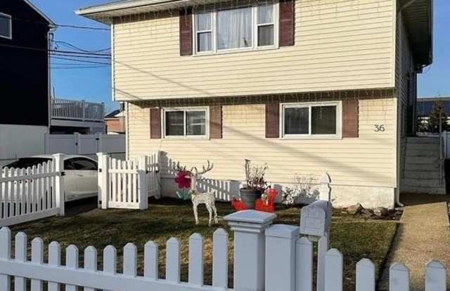 36 Radcliffe Road unit: 1 - 36 Radcliffe Road, Island Park, NY 11558