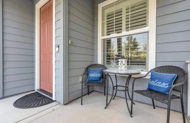 West Roseville Charming 4 Bedroom Home With Downstairs Bedroom and Bathroom Gallery 4