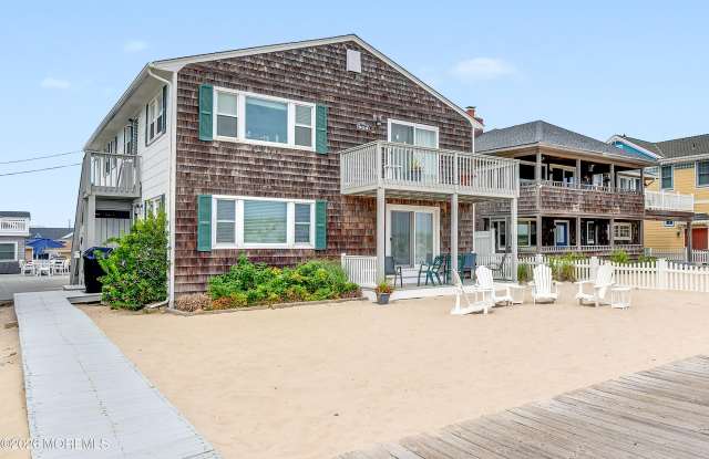 804 E Oceanfront Gallery 3