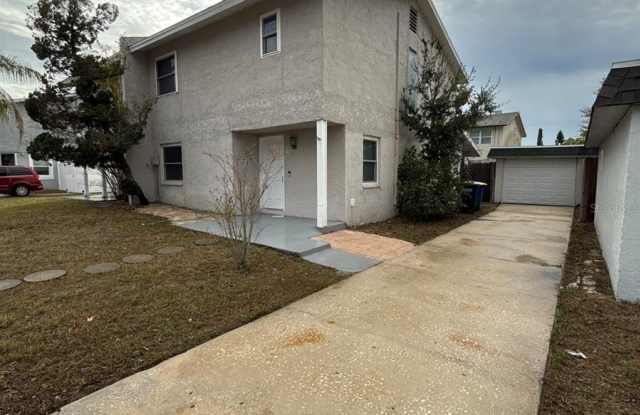 2078 LOMA LINDA WAY N - 2078 Loma Linda Way North, Clearwater, FL 33763