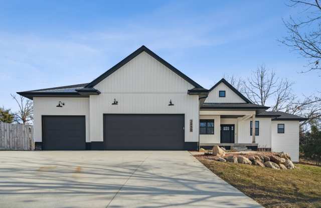 2939 Diamondhead Cir photos photos