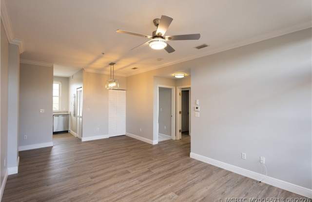 101 SE Ocean Boulevard Gallery 2