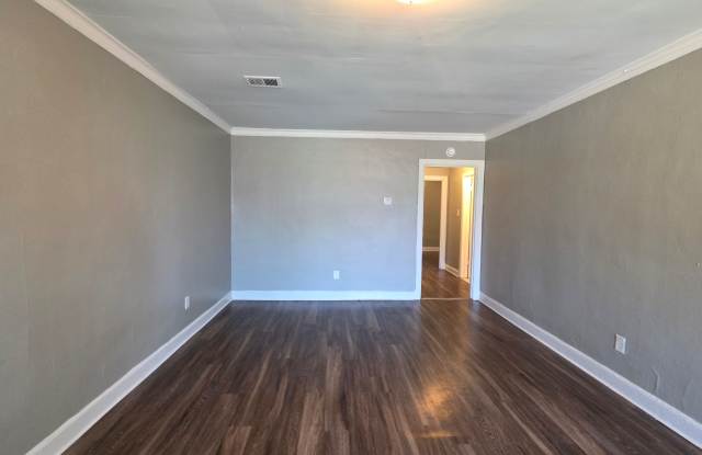 1357 Chadwick Cir Gallery 2