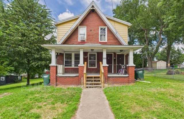 239 E Park Ave photos photos
