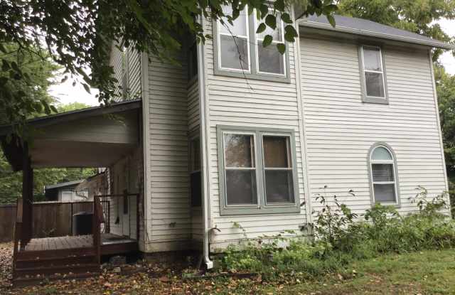 1043 A Delaware St photos photos