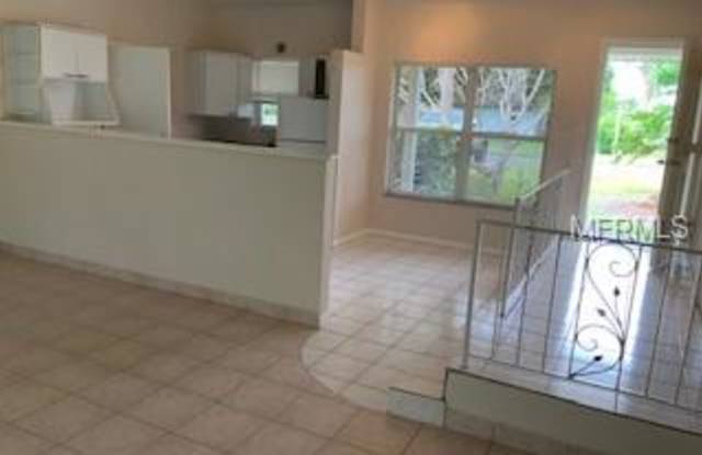 4961 VENETIAN BOULEVARD NE Gallery 2