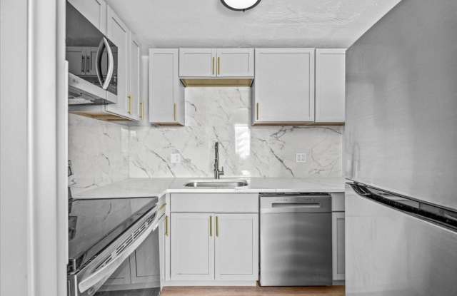 98 Carlton Street photos photos