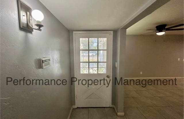 3 Bed/2 Bath SE Bakersfield Home w/ RBP & $0 Deposit Option Gallery 3