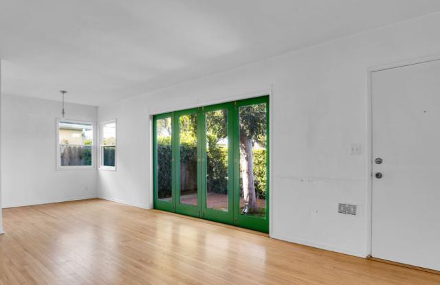 2440 Arizona Ave photos photos